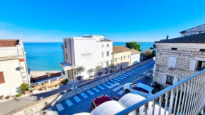 Pisolo - quadrilocale in centro a Numana con vista mare e servizio spiaggia